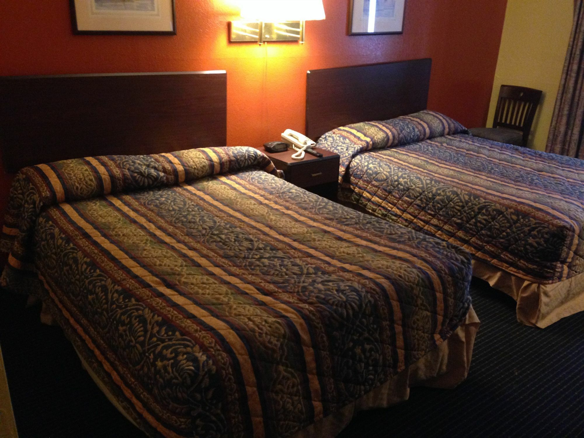 Super Inn Lodge West Экстерьер фото